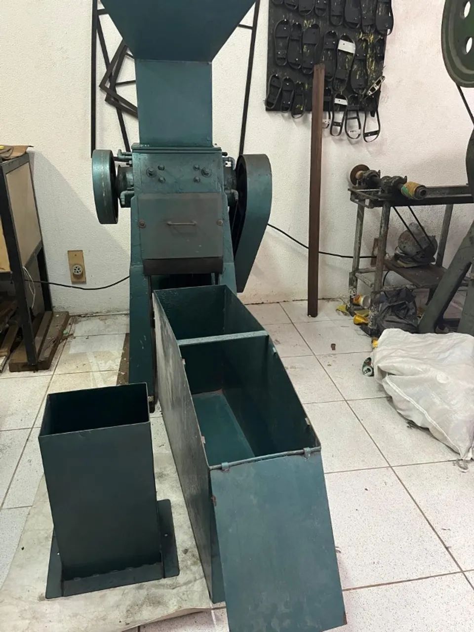 Vendo Balancinho e Trituradora Industrial de Borracha e Plástico - Foto 3