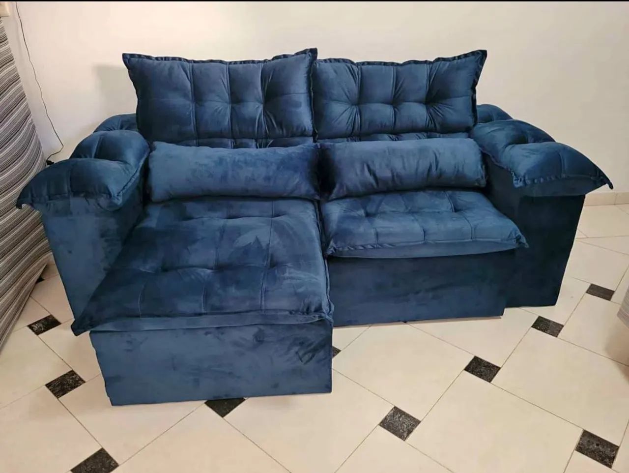 Sofá Charme 2m veludo direto da fábrica  - Foto 3