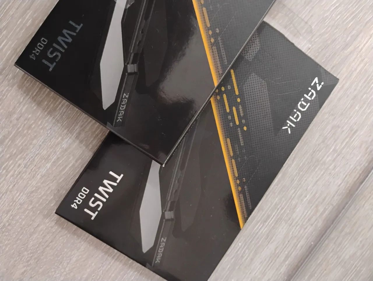 Memória RAM 16Gb Zadak Twist DDR4 3200mhz 2x8GB - Memória RAM