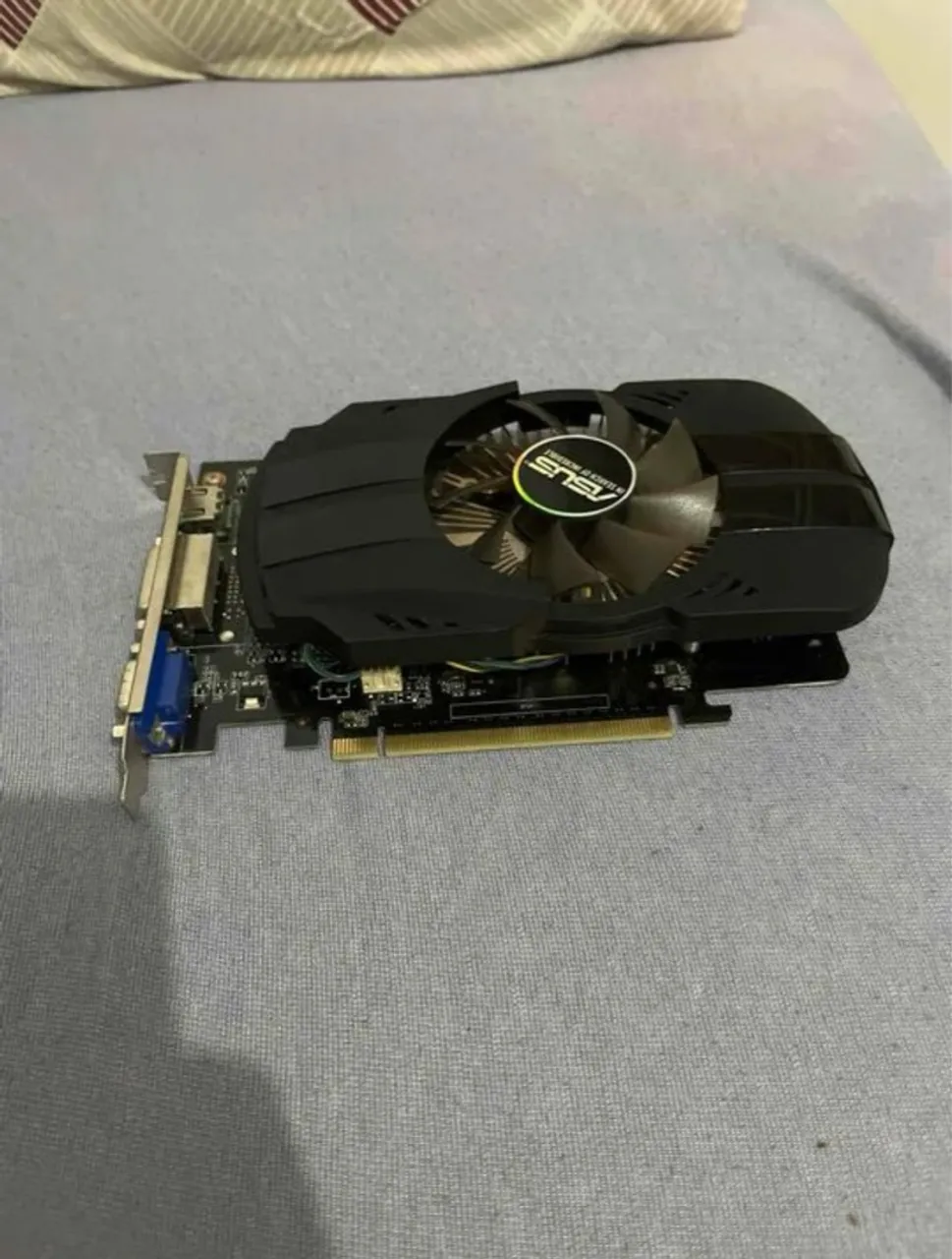 GTX 750 pouco usada