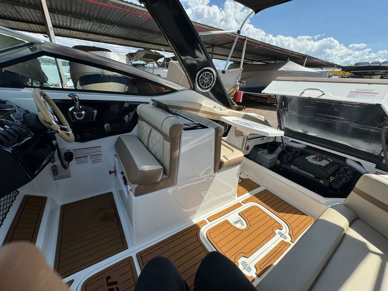 Lancha focker 255 - Novíssima 2024 - Foto 7