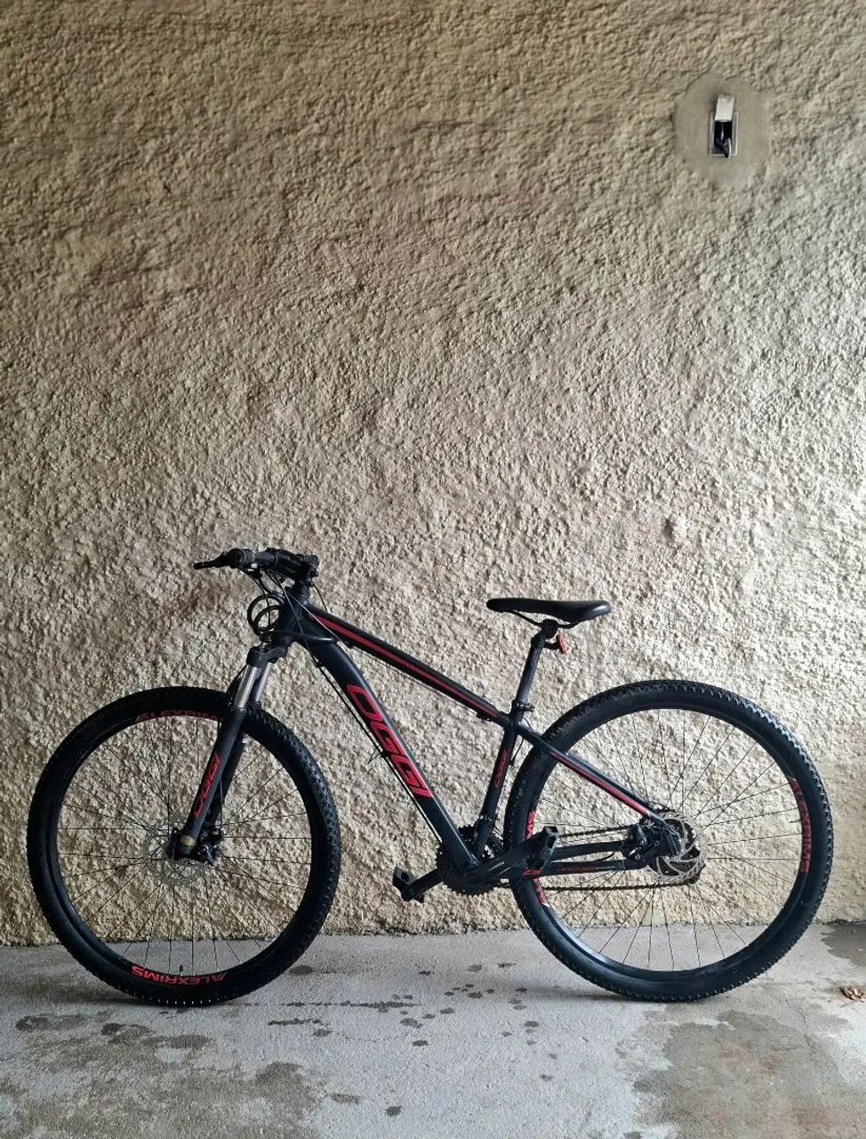 Vende-se Biscicleta OGGI Aro 29
