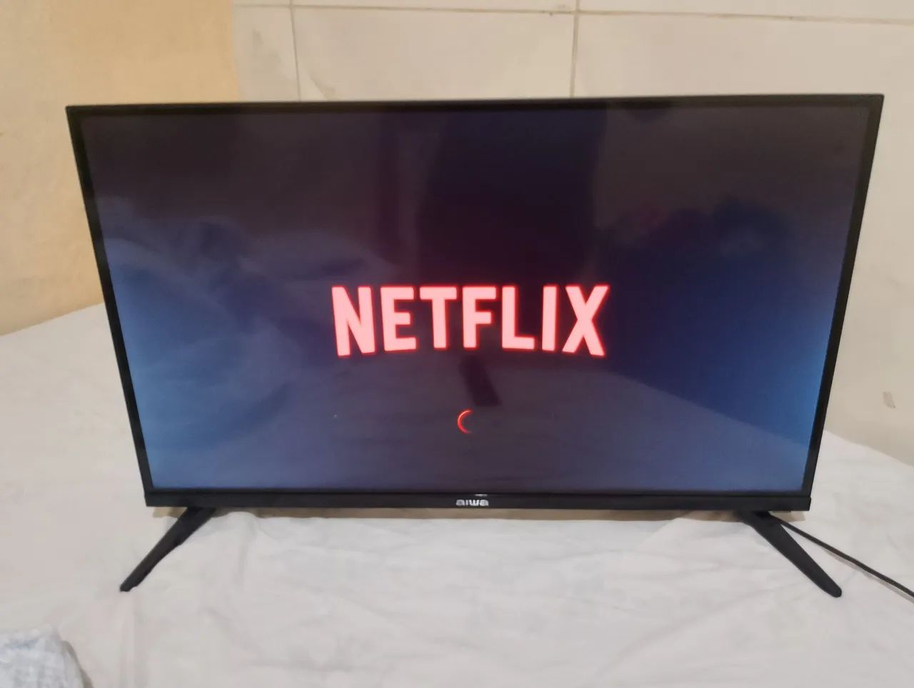 Vendo essa tv aiwa 32 polega  Nova - Foto 3