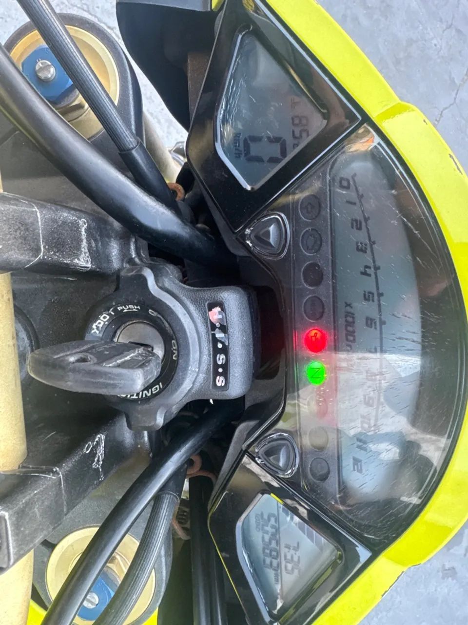 Vendo ou troco CB1000R - Foto 4