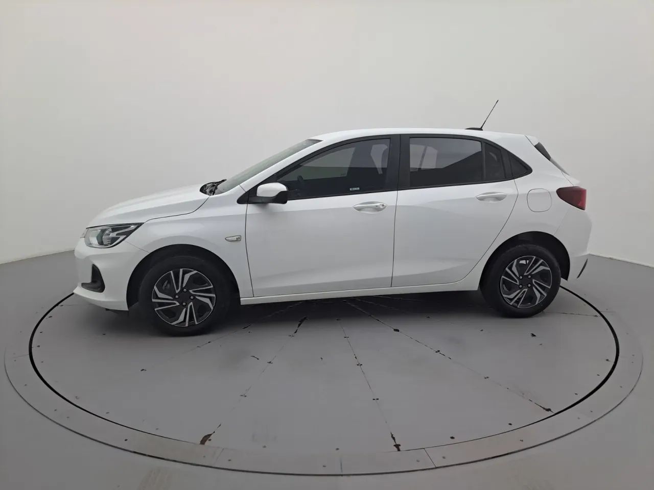 Chevrolet Onix Hatch LT 1.0 12V TB Flex Mec. 4P, foto 2 de 18