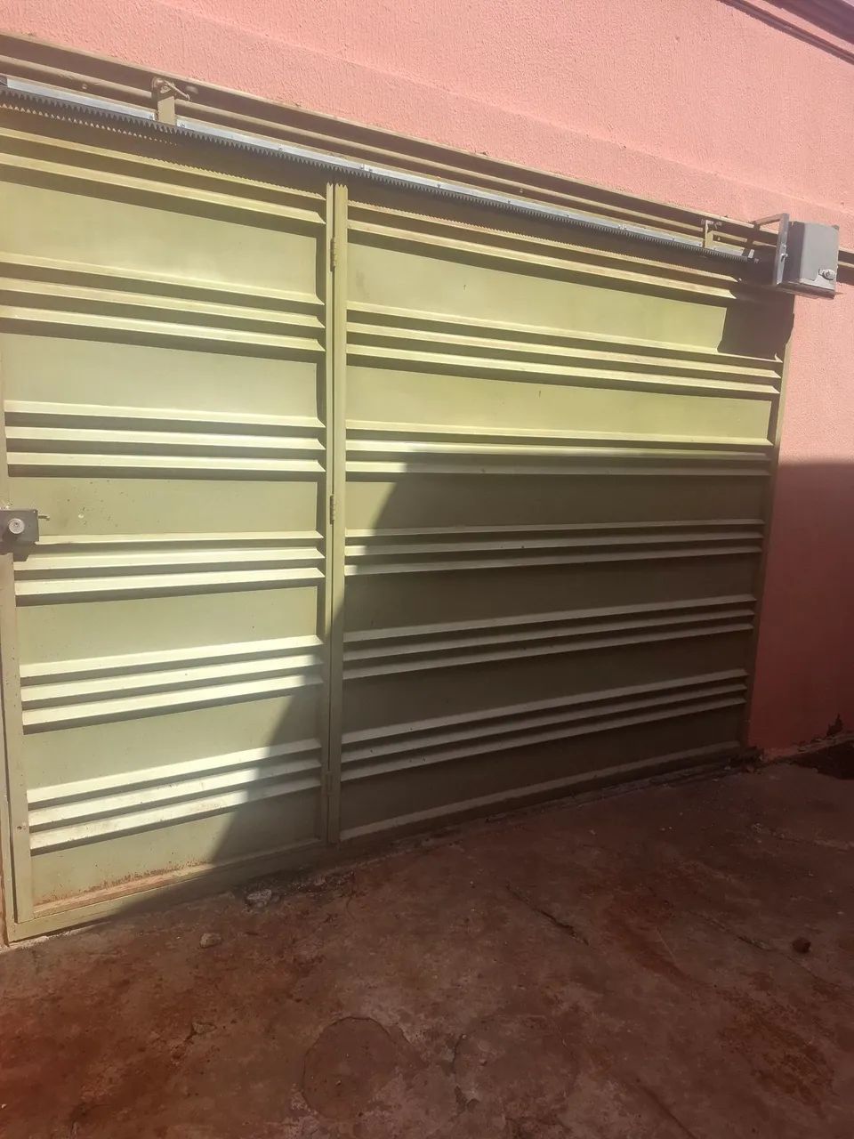 Used gate in good condition65071620697474125