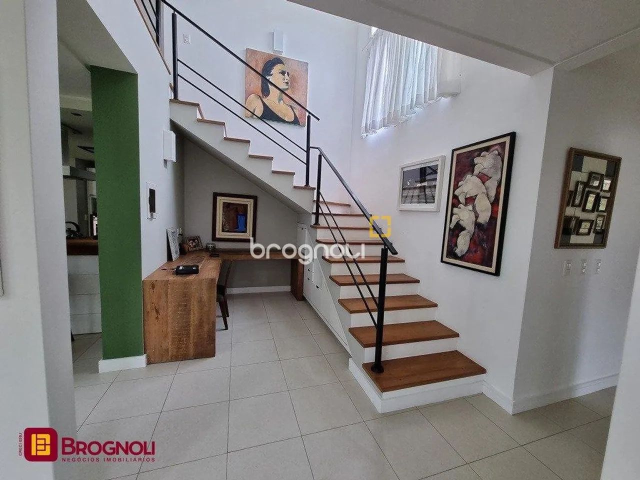 Casa com 3 dormitórios no Sambaqui - Foto 4