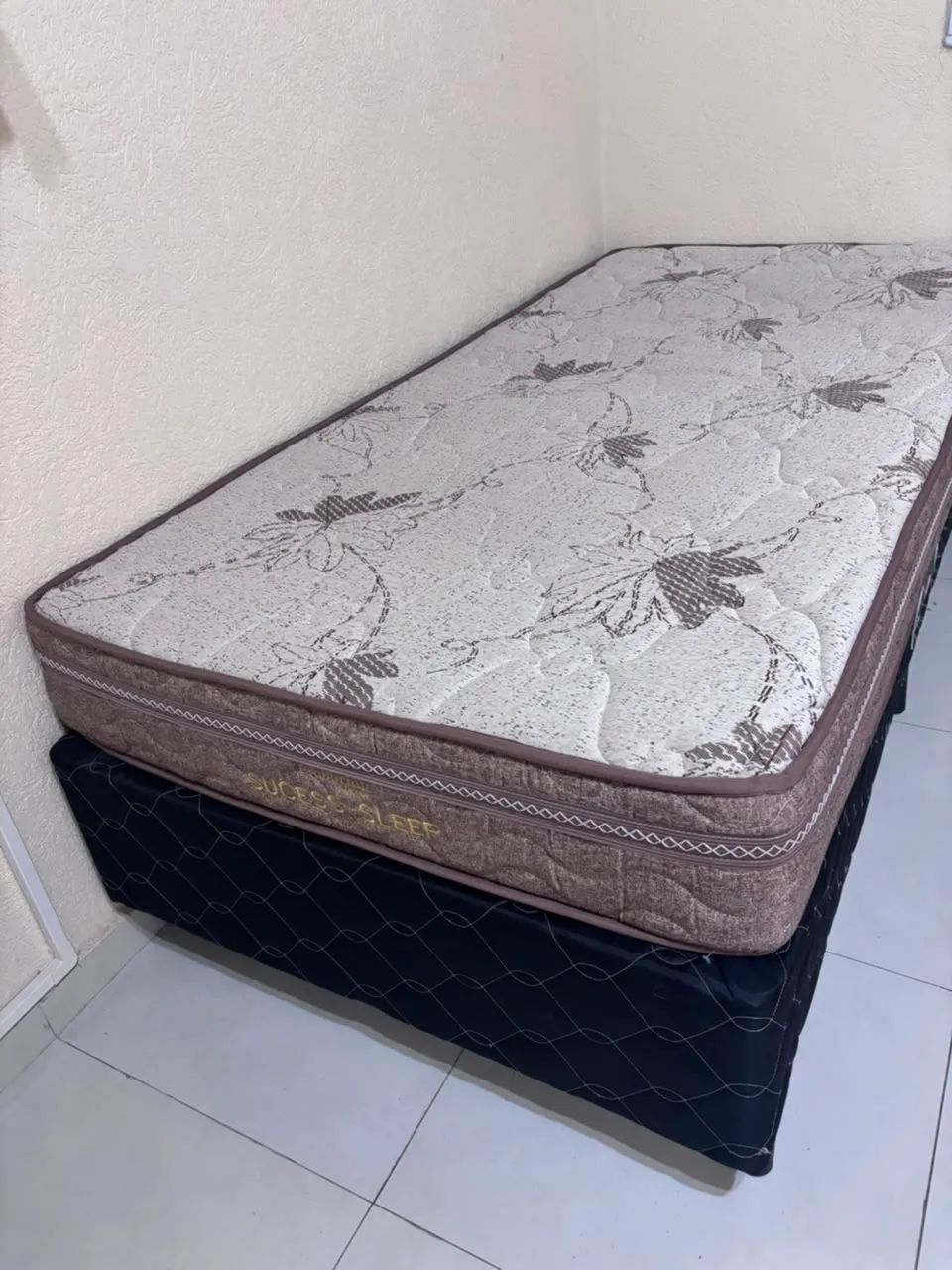 Cama solteiro com colchão - Excelente estado - Foto 3