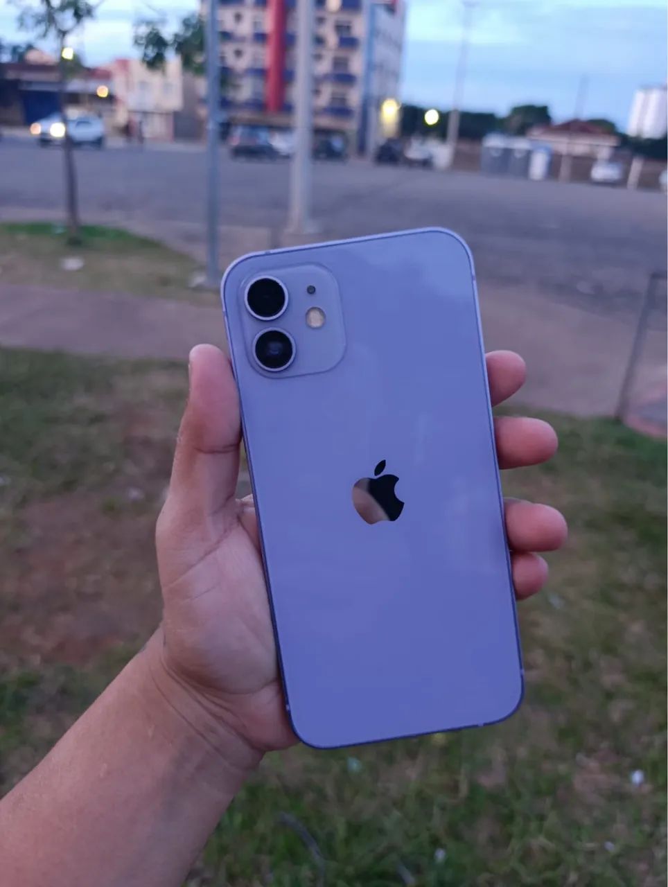 Vendo Iphone 12 - Foto 2