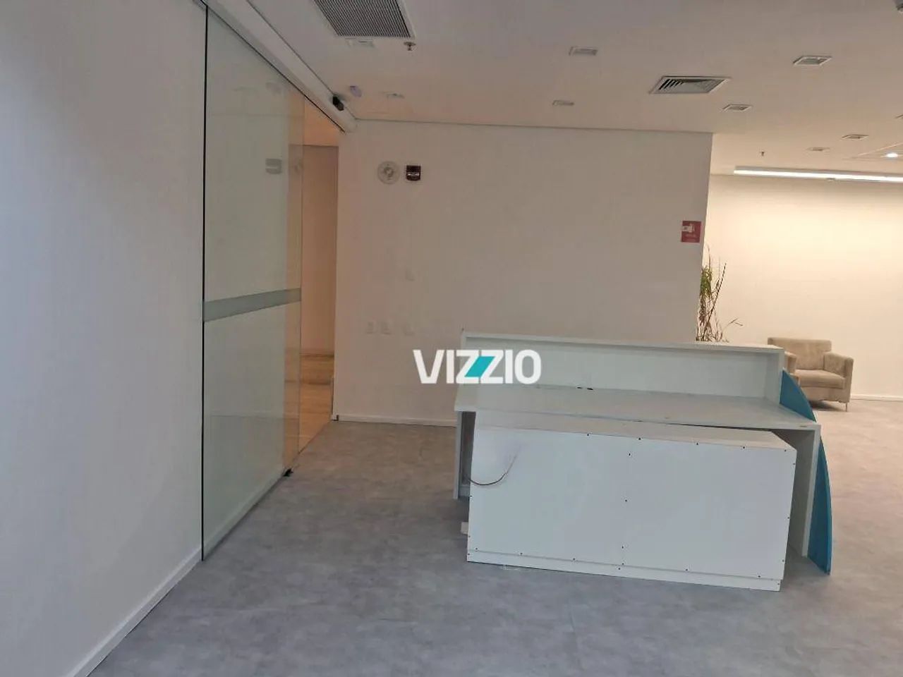 Excelente oportunidade mobiliada para locação em edifício triplo AAA, com 1.090,17m² - Bro - Foto 4