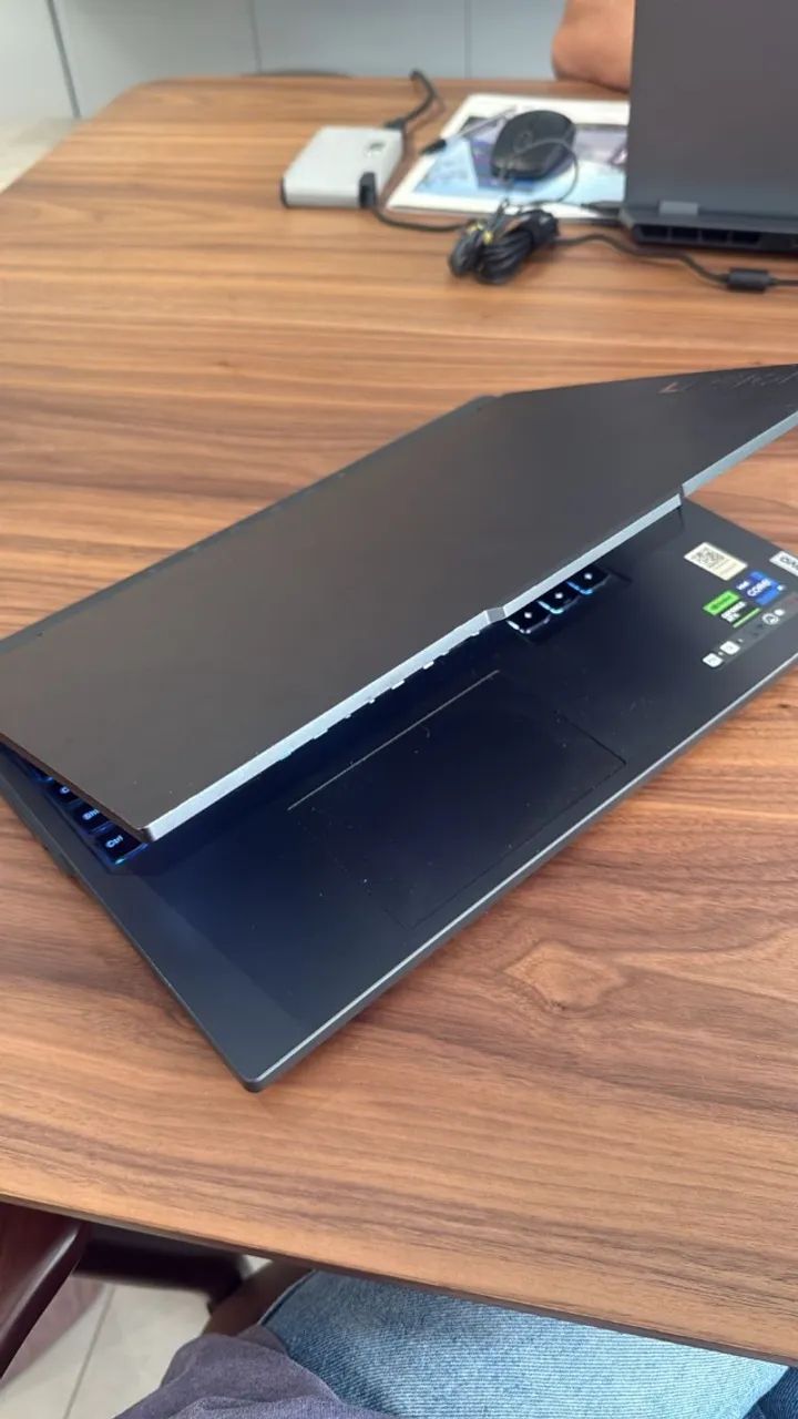 Notebook LegionPro 5 16irx8  - Foto 2
