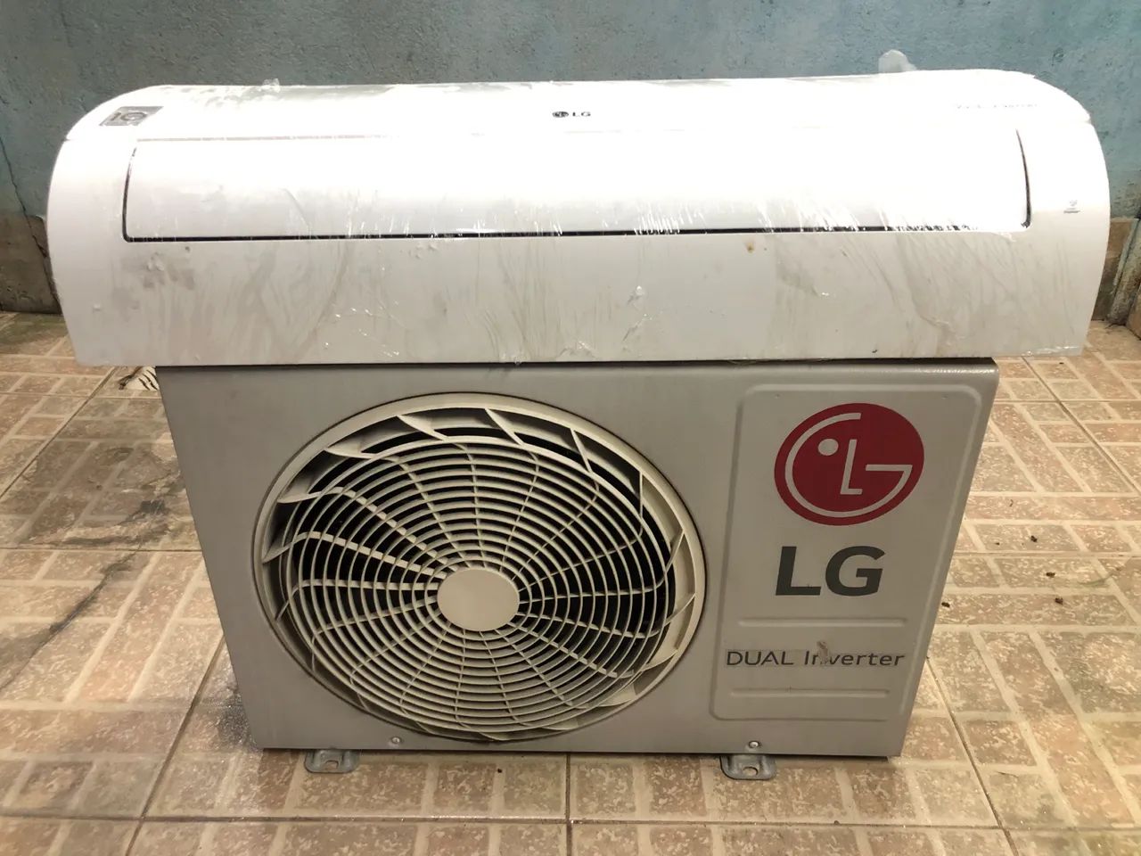Split LG DUAL INVERTER 12.000btus, 127v