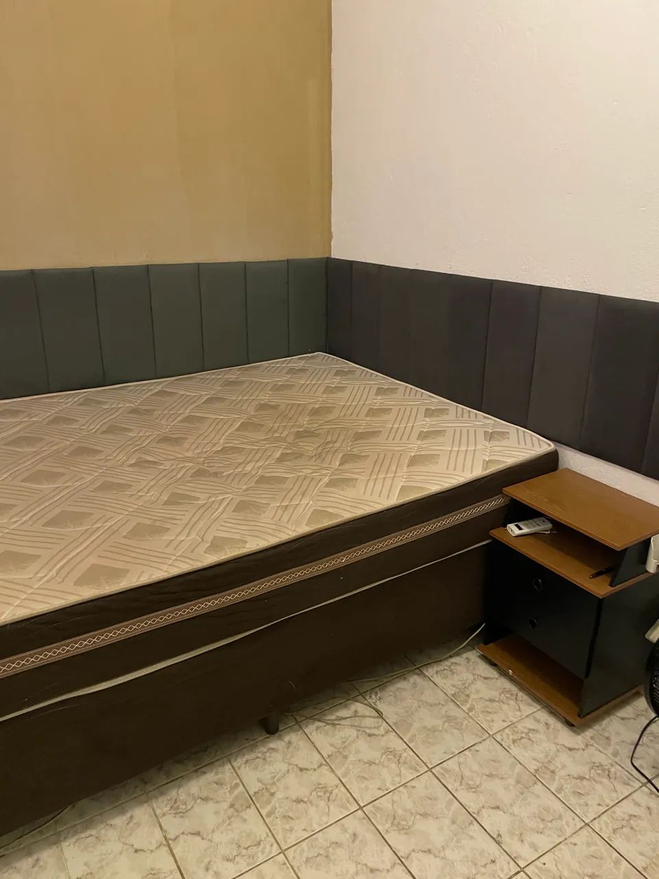 Cama Box Casal + Móvel de Cabeceira 