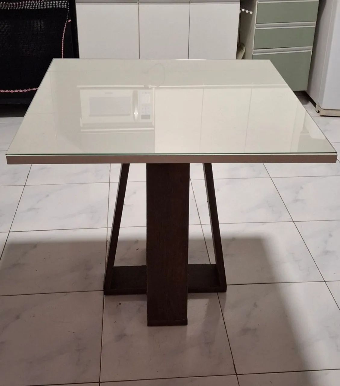 MESA DE 4 CADEIRAS 