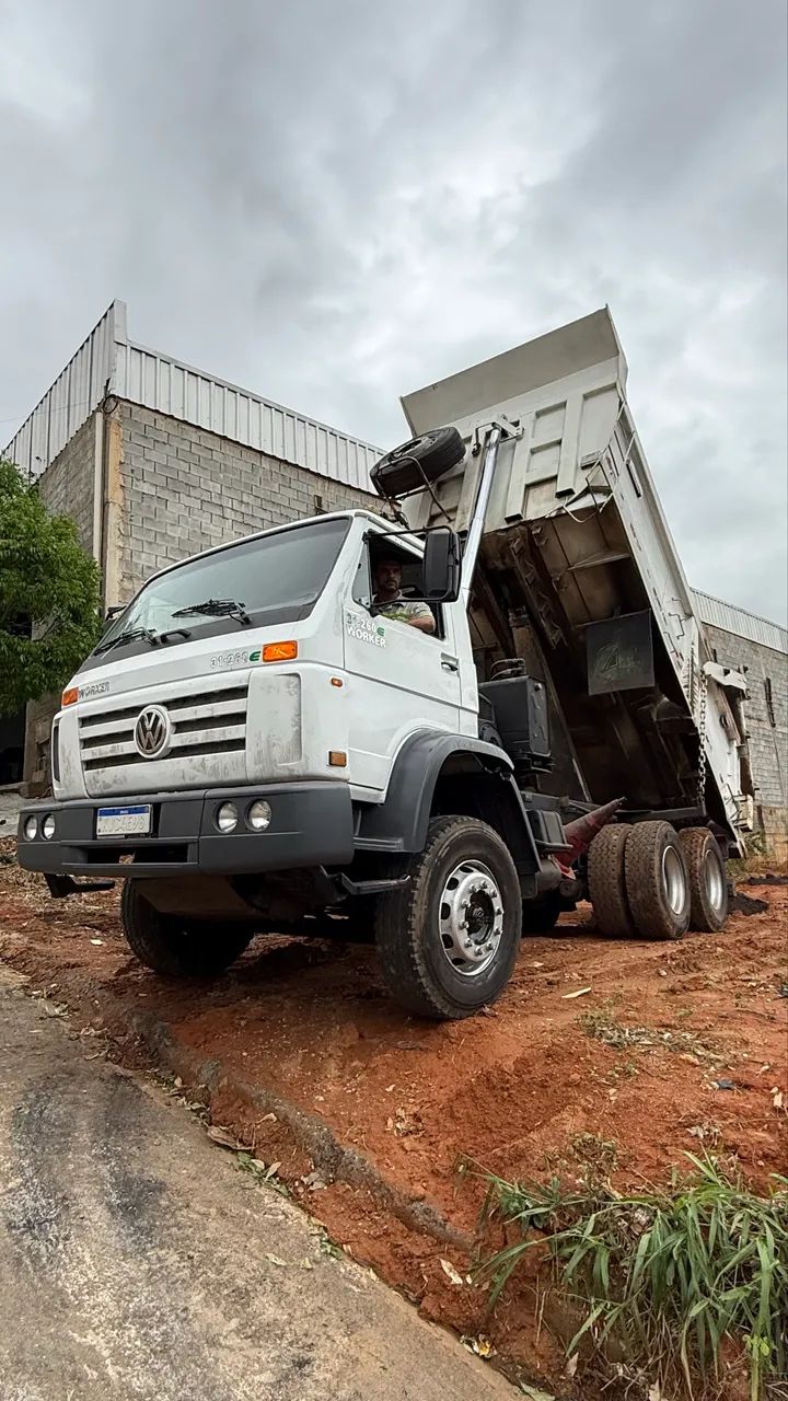 Caminhão 31260