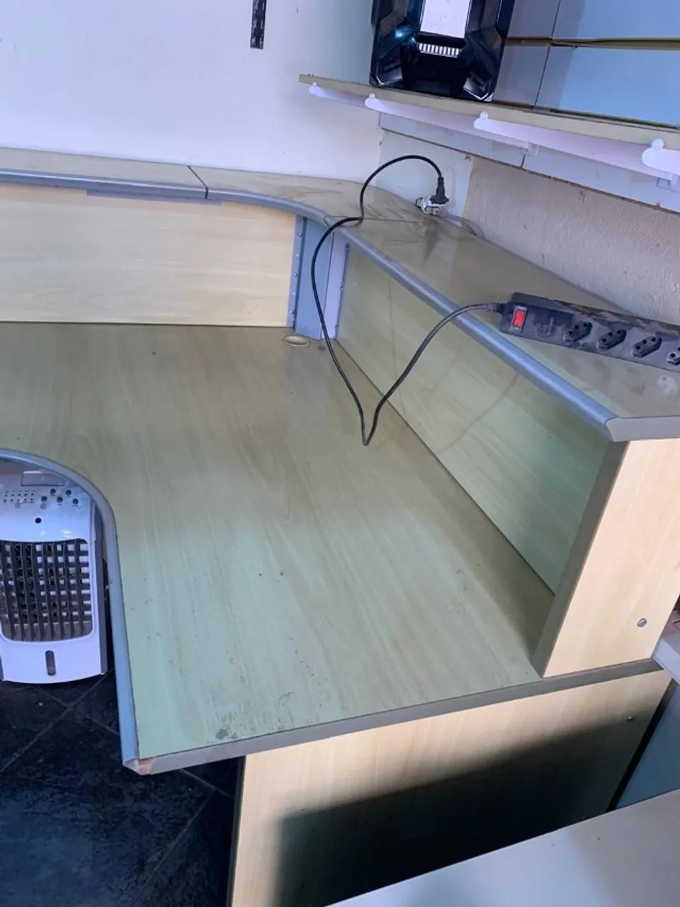 Balcão em L para atendimento e Recepção  (preço para desocupar o local) - Foto 4