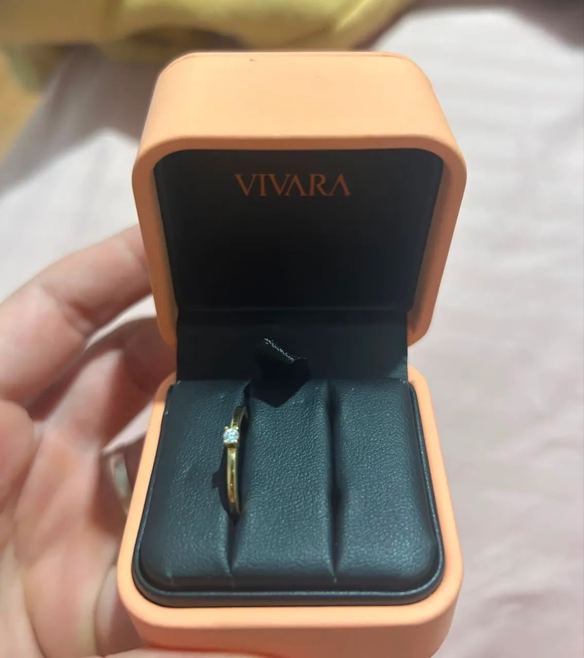 Anel Ouro com Diamante Vivara