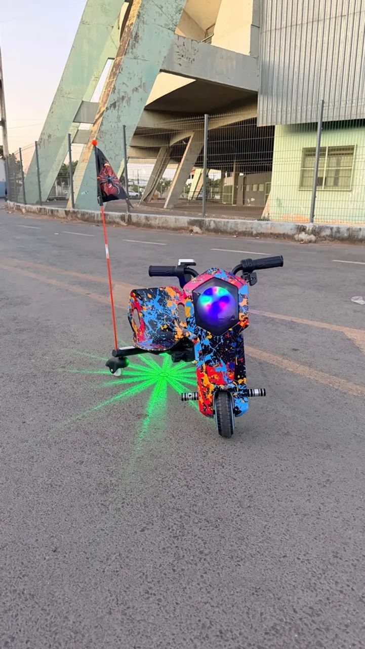 Triciclo elétrico 
