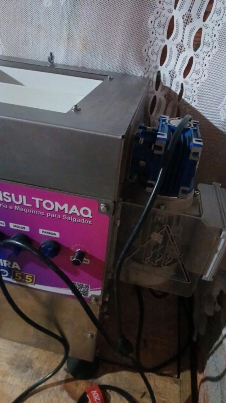 Máquina de modelar salgados  - Foto 4