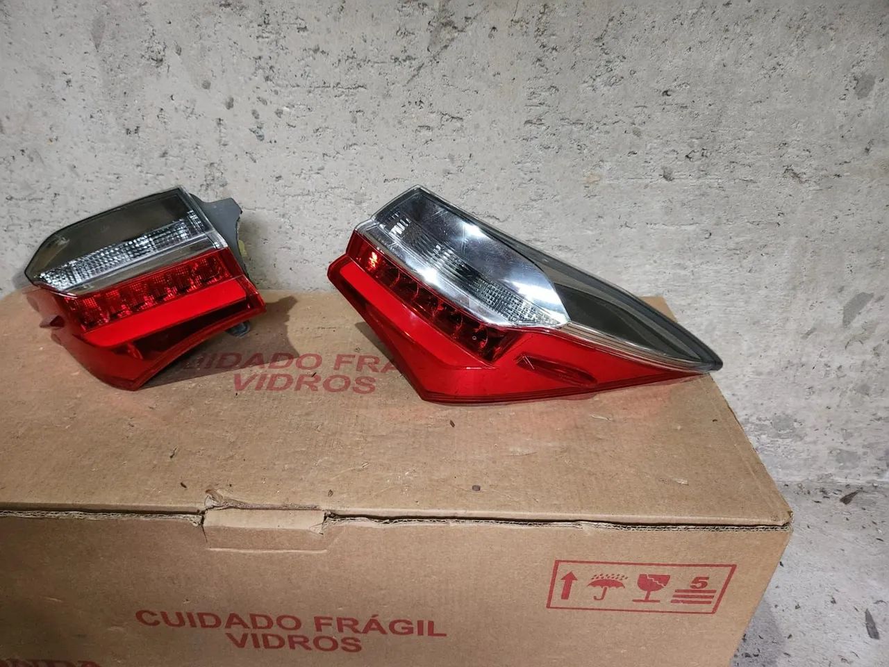 Lanternas Corolla 18/19 original 
