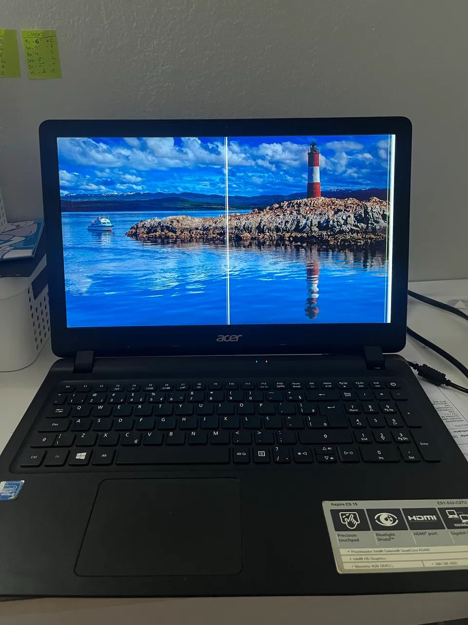 Vende se notebook para estudos. 