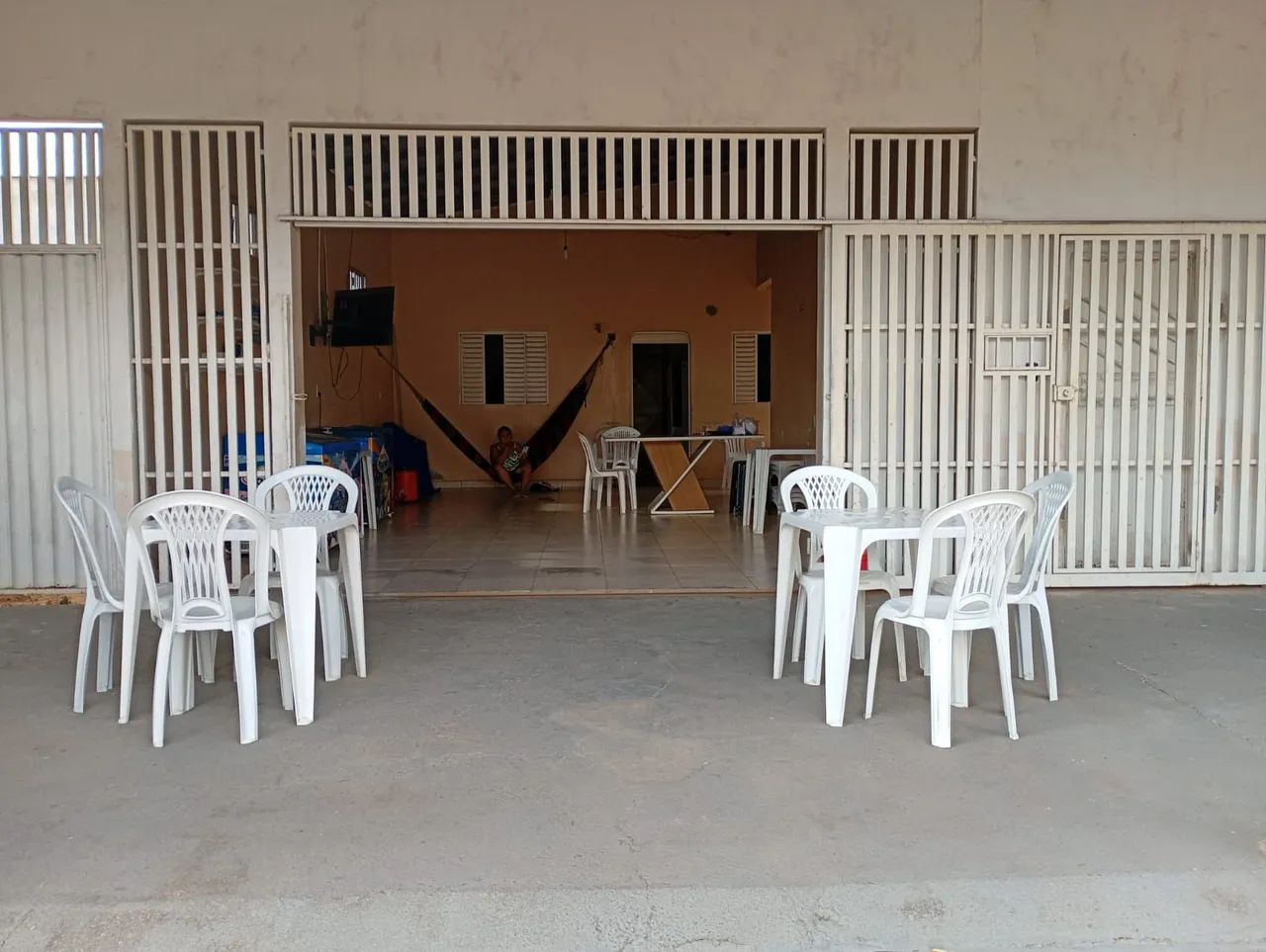 Vendo uma casa com ponto comercial  - Foto 2