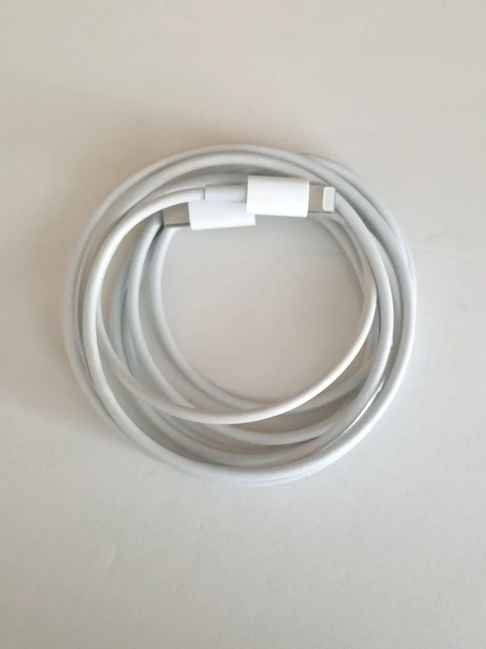 Cabo apple 2 metros original,  usb-c to  lighting 