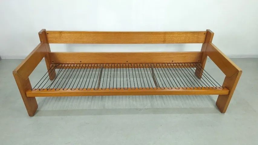 Sofa 3 Lugares Década de 70, Afra e Tobia Scarpa em madeira Freijó maciço - Foto 3