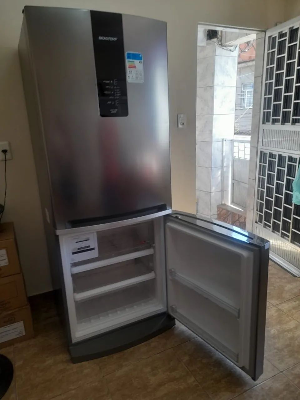 Geladeira Brastemp frost free inverse 447 litros Inox com Smart flow e Fresh box -110v 