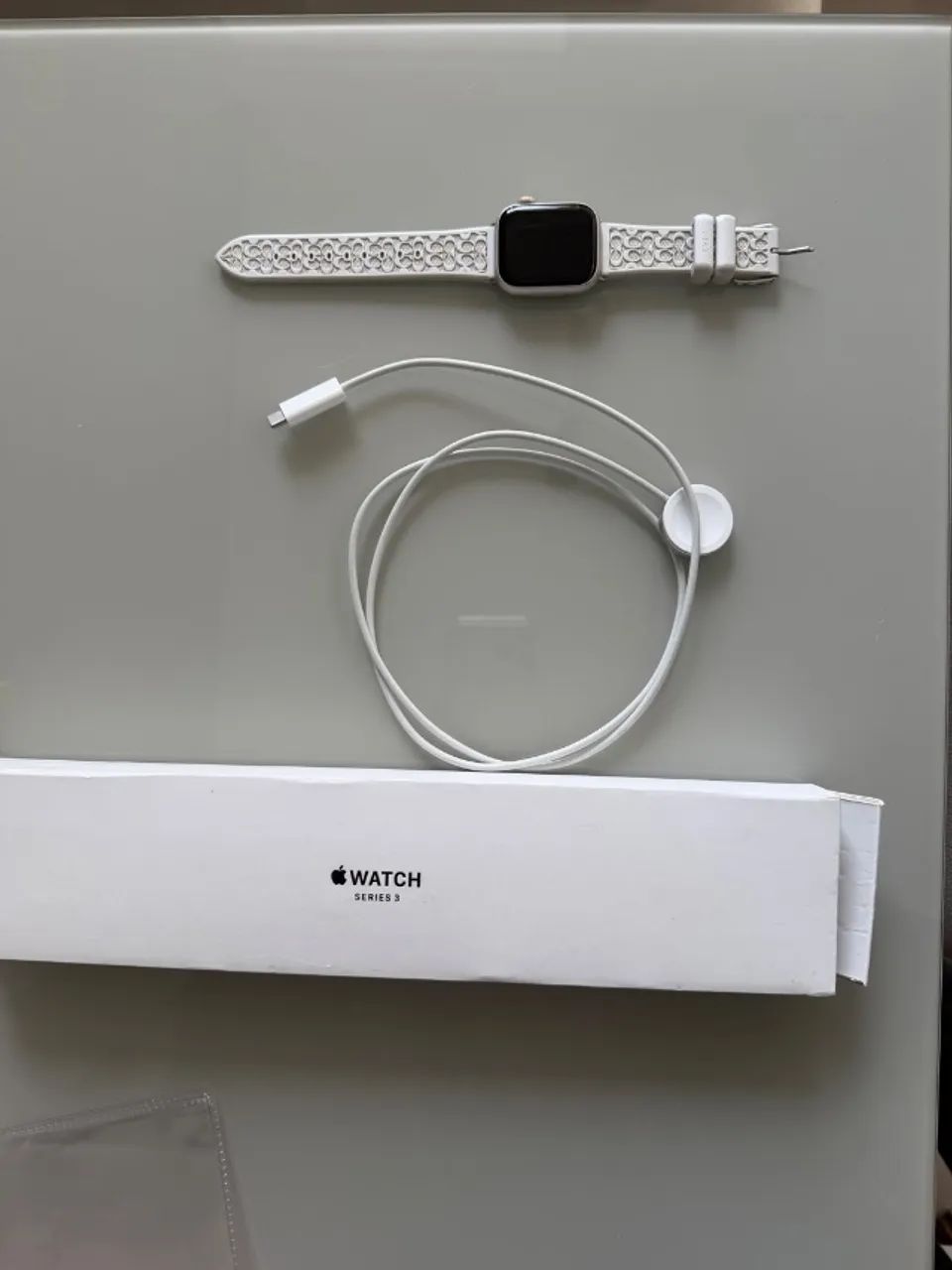 Apple Watch Series 8 com pulseira da COACH - Foto 3