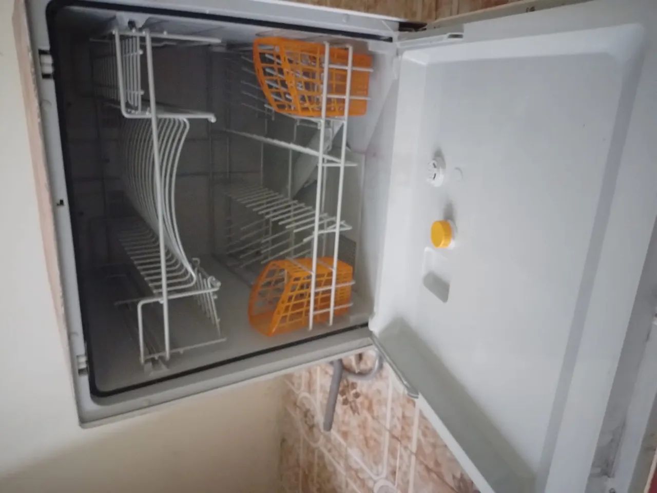 Lava louças compacta 6 serviços 