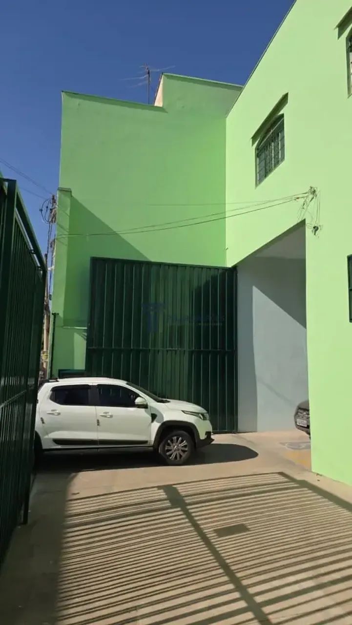 Galpão com Doca no São Francisco para aluguel. Oportunidade! - Foto 3