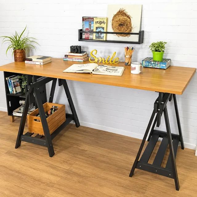 Mesa com cavaletes Tadah