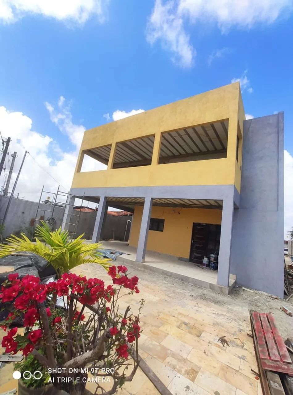 Casa com solário, 6 suítes, área gourmet com wc