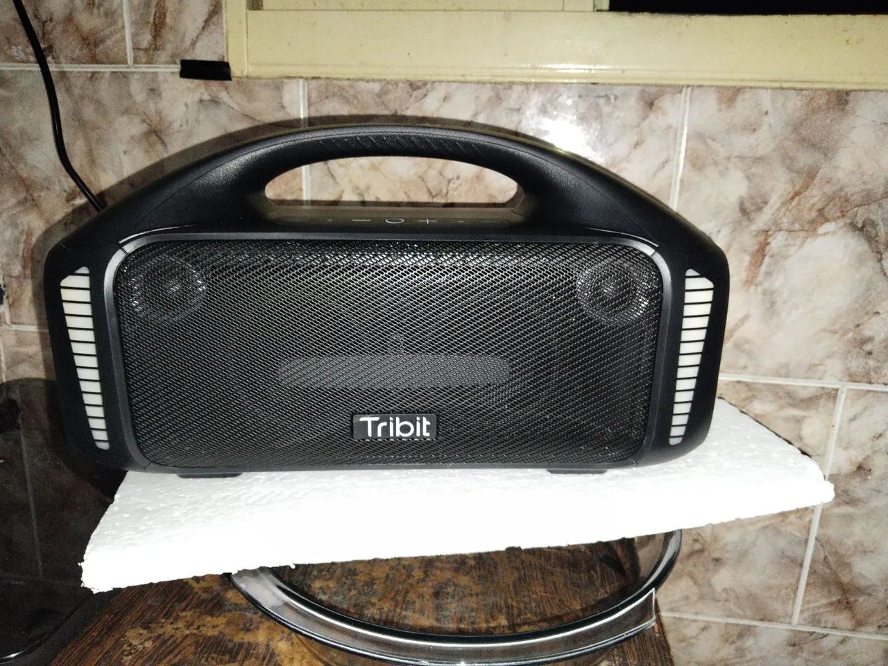 Caixa de som tribit StormBox Blast seme nova 