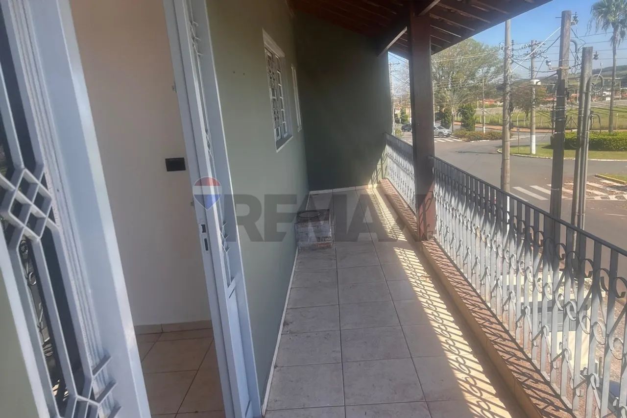 Casa para locação com 4 quartos, sendo 1 suíte. - Foto 2