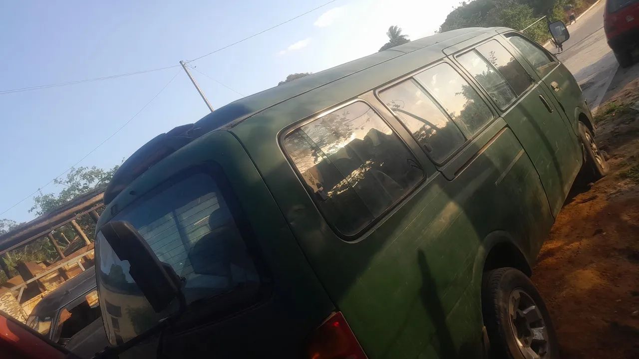    Besta Avan Kia 2001.  - Foto 2