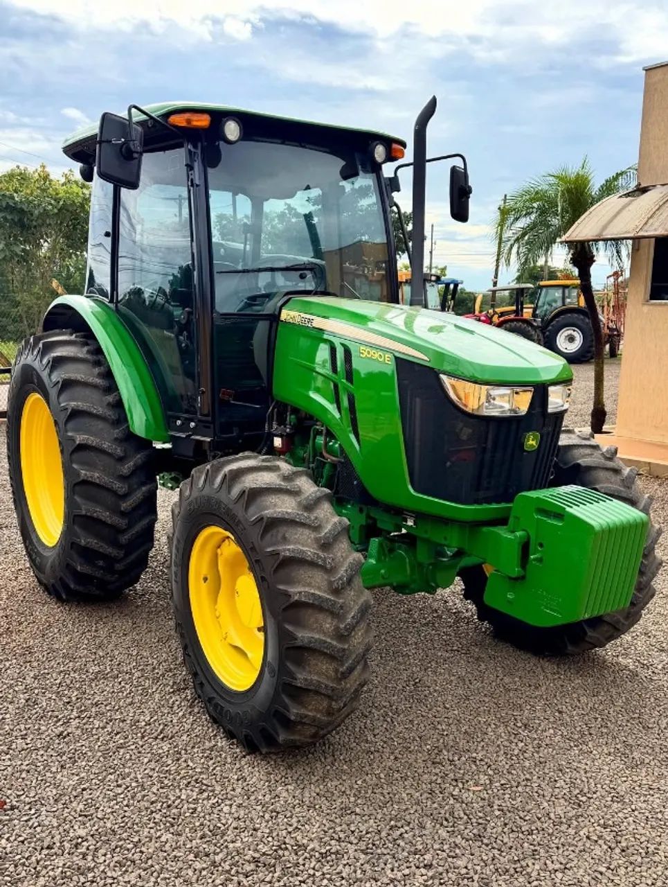 JOHN DEERE
