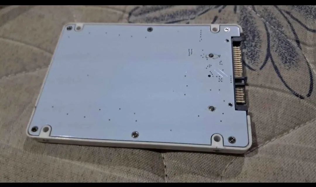 SSD INTEL 800GB - Foto 2