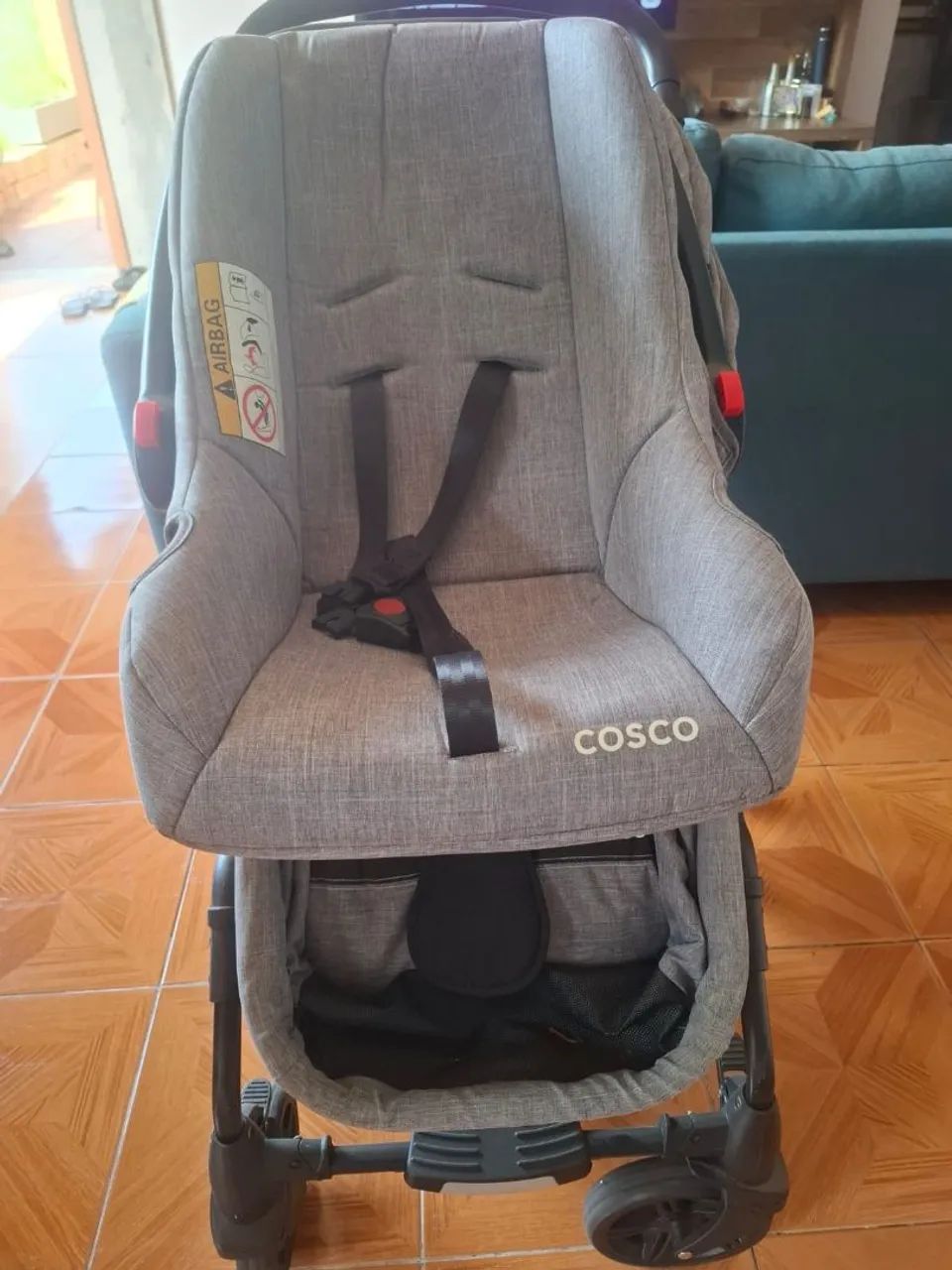 Carrinho com bebe conforto - Foto 2