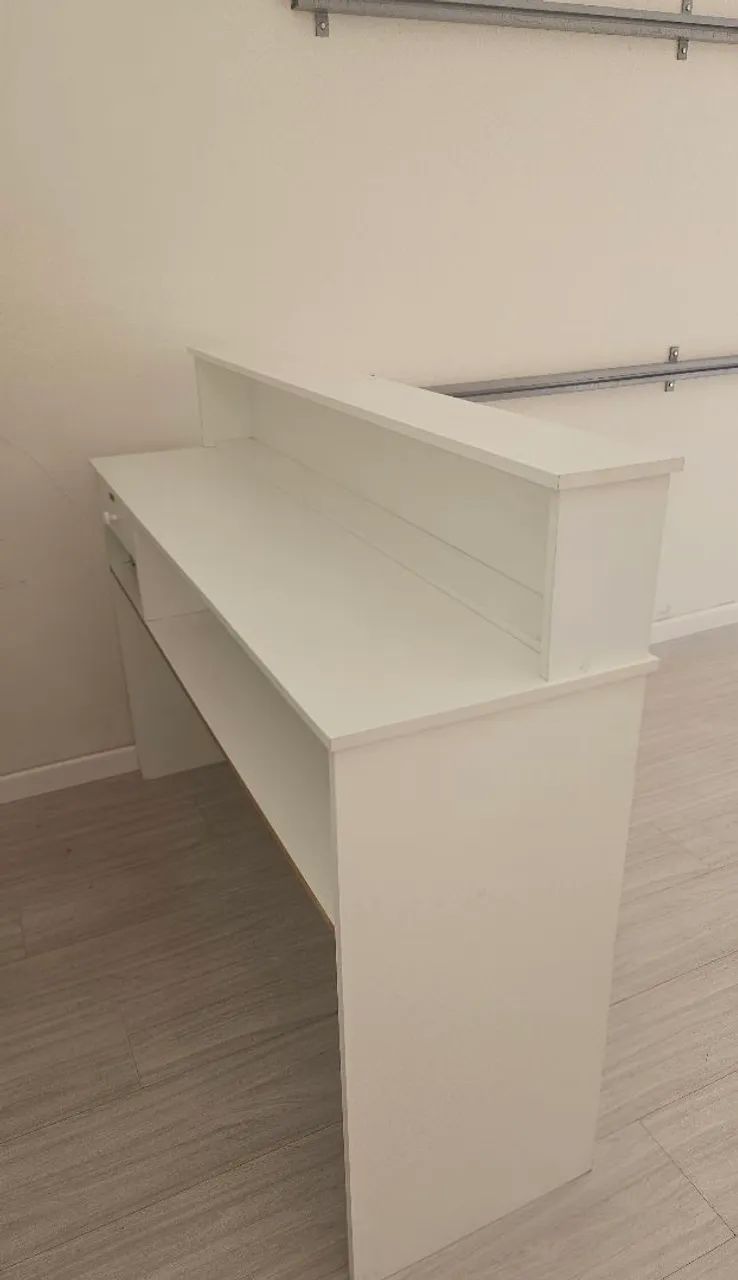 Balcão de Atendimento Branco com Gaveta e Chave - Excelente Estado