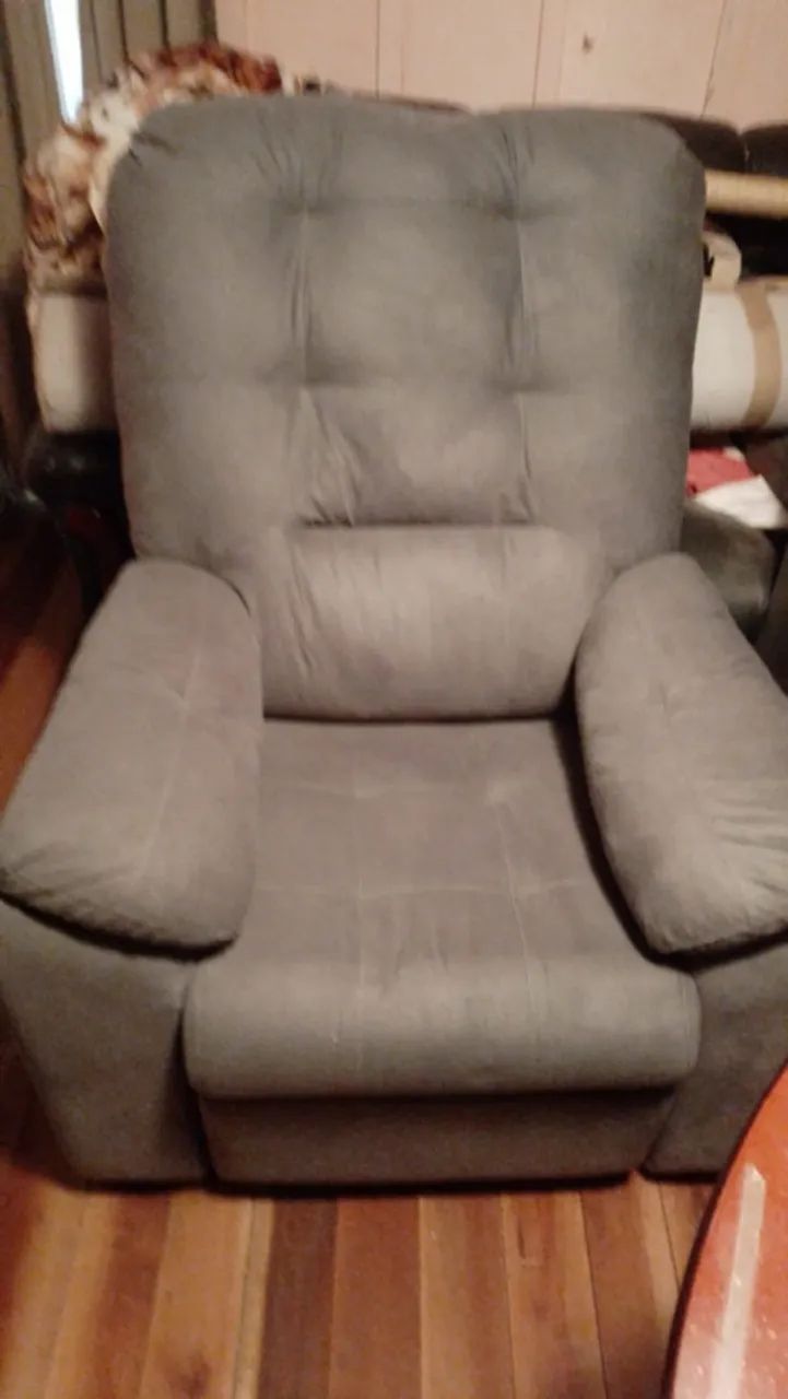 Vendo poltrona reclinável  - Foto 3