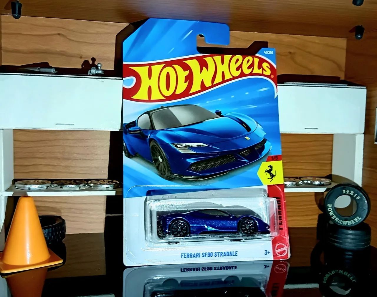 Hot Wheels Ferrari SF90 Stradalle Azul 