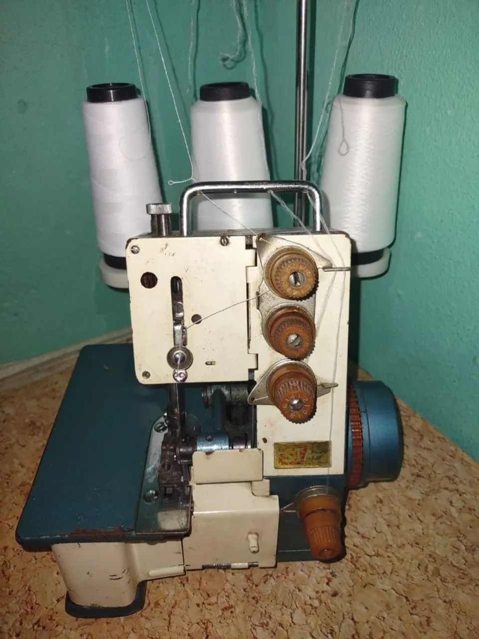 Maquina Overloc - Foto 4