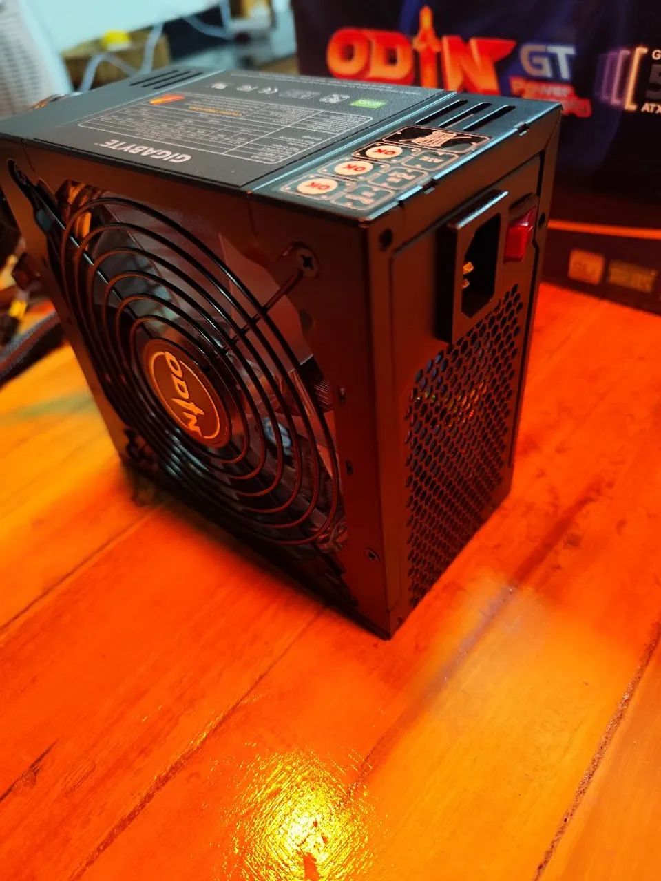 Fonte gigabytes odin gt 550w modular  - Foto 4