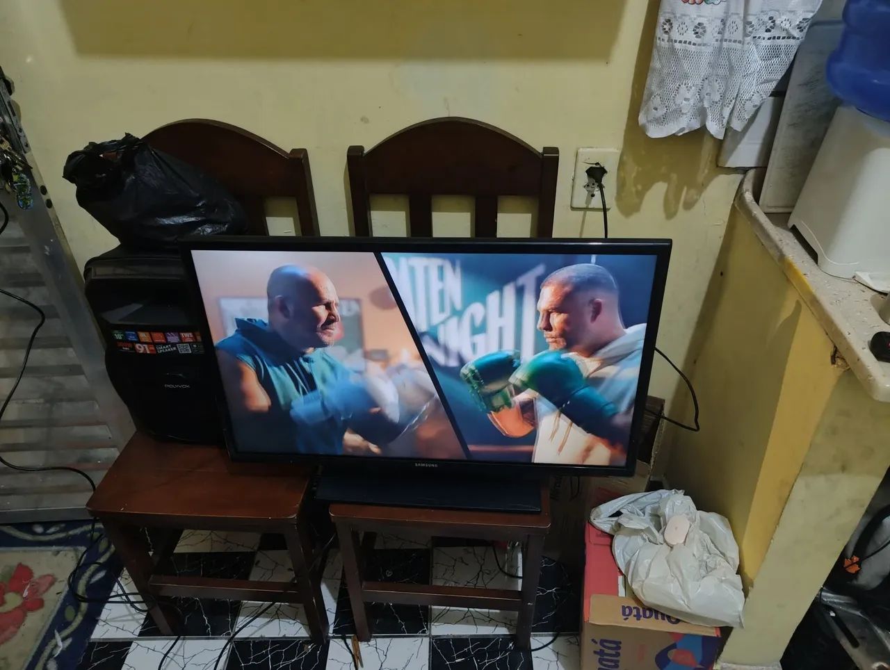 Vendo ou troco tv led 32 polegadas Samsung  - Foto 4
