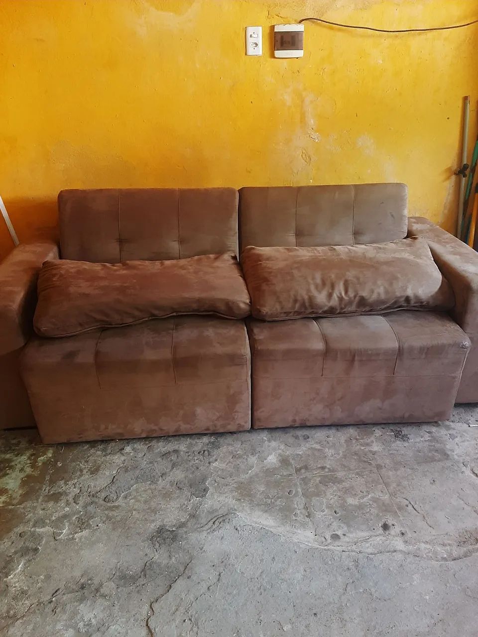 vendo um sofá em ótimo estado  - Foto 2