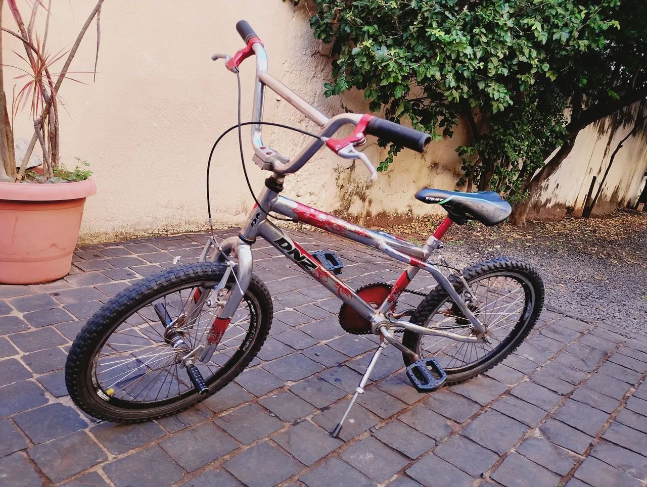 Bicicleta Cross infantil aro 20  - Foto 2