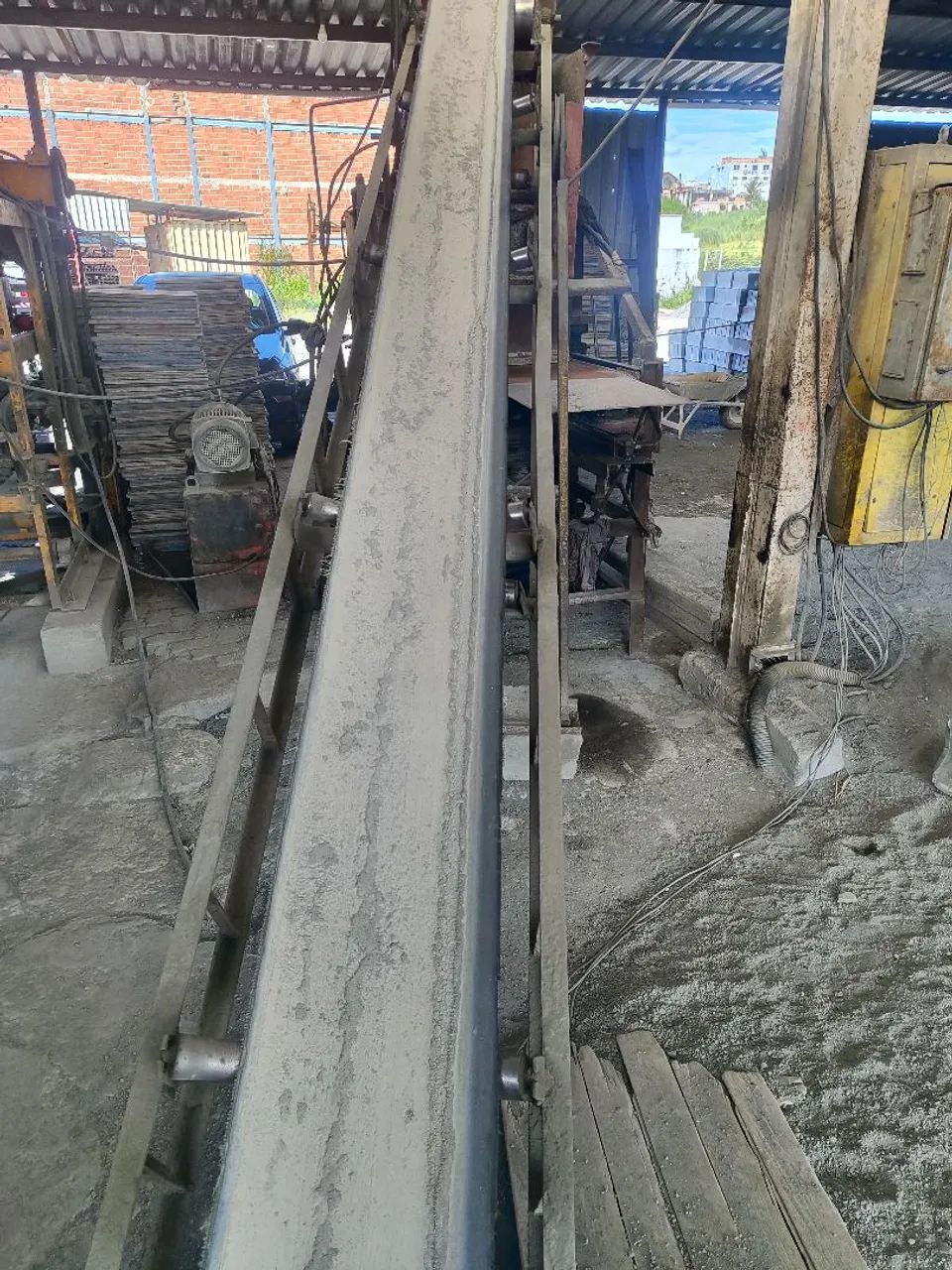 Máquina de blocos e outra de paver de concreto  - Foto 6