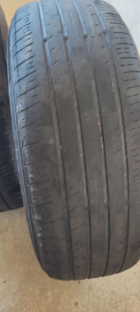 Pneu  215/65 r16 